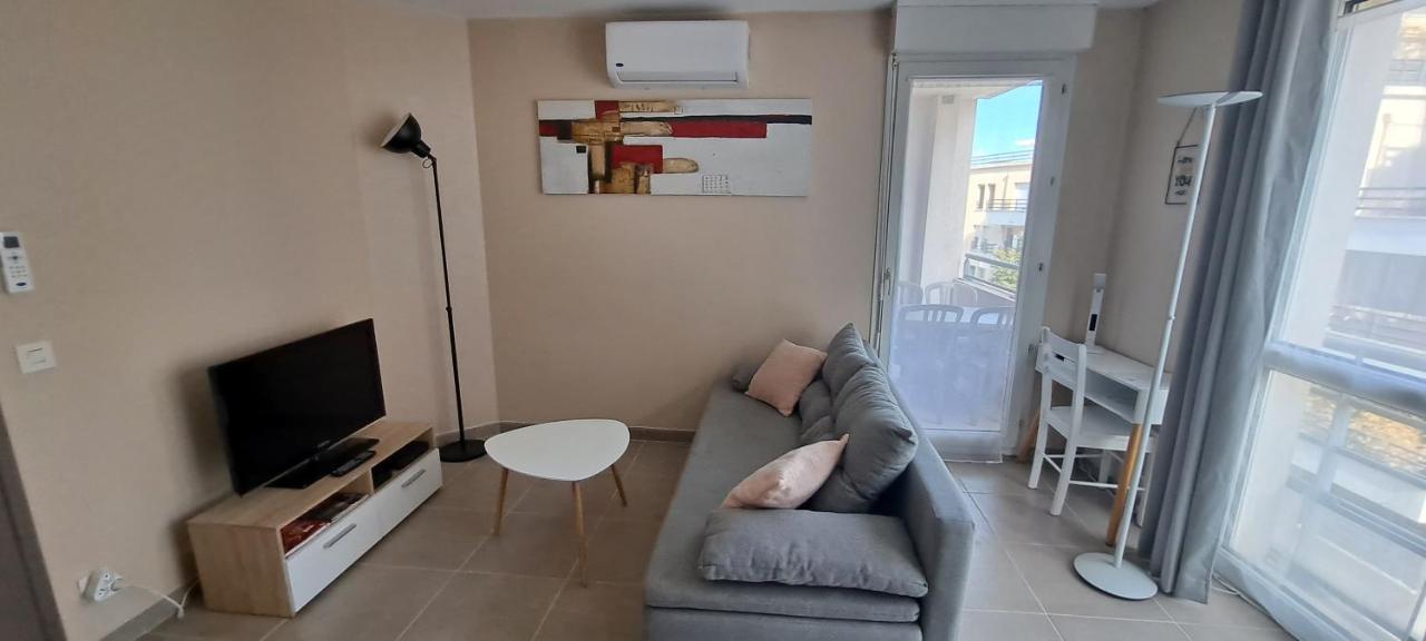 Appart T2 Standing Tout Confort Avec Balcon - Parking En Option Lyon Bagian luar foto