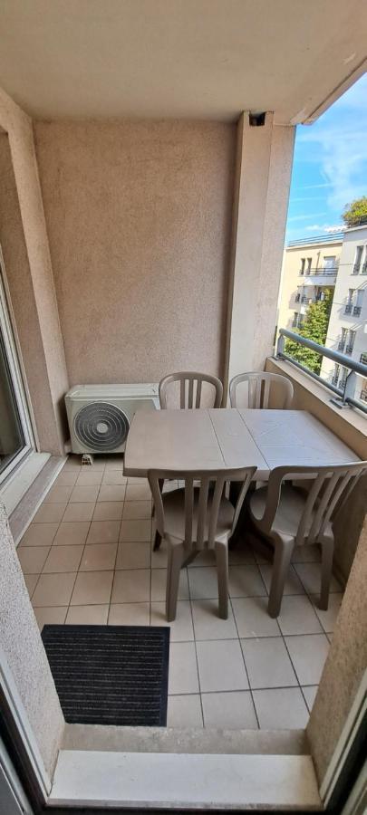 Appart T2 Standing Tout Confort Avec Balcon - Parking En Option Lyon Bagian luar foto
