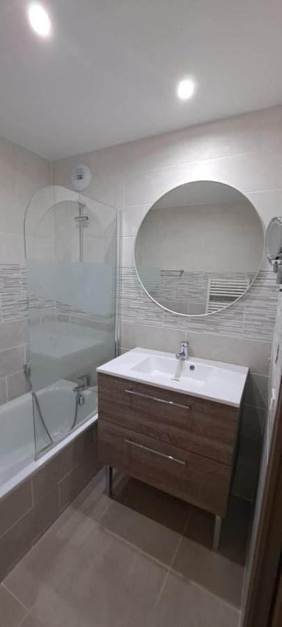 Appart T2 Standing Tout Confort Avec Balcon - Parking En Option Lyon Bagian luar foto